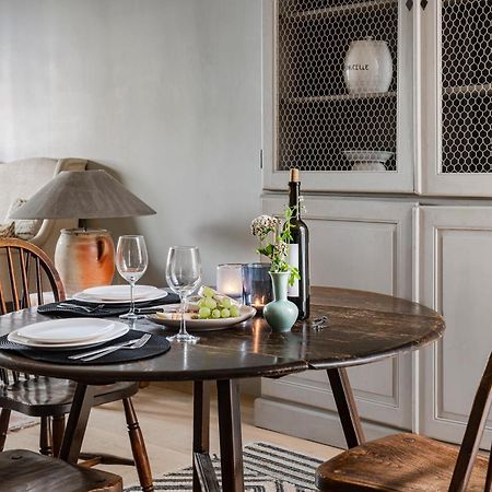 Guesthouse Aubrey - Charming Cottage In The Heart Of ברוז' מראה חיצוני תמונה